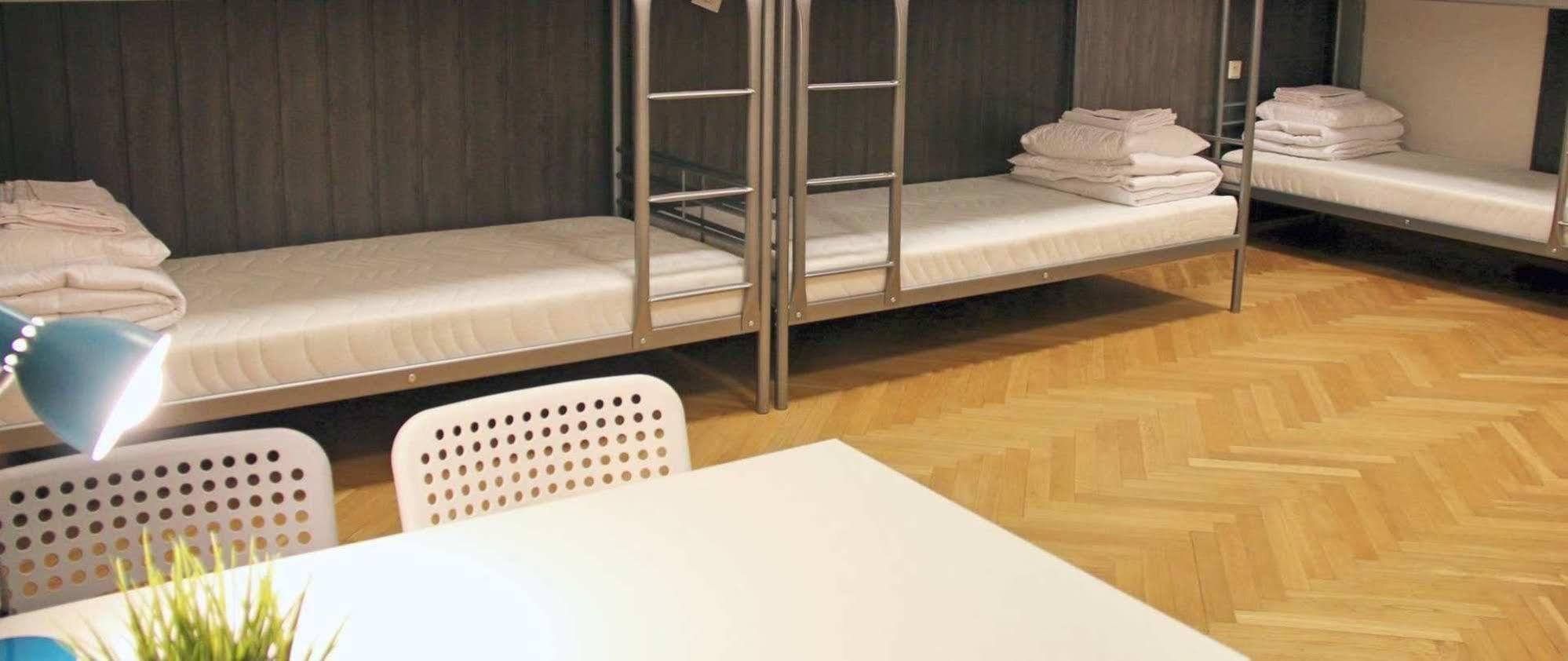 Grand Central Hostel Krakkó Kültér fotó