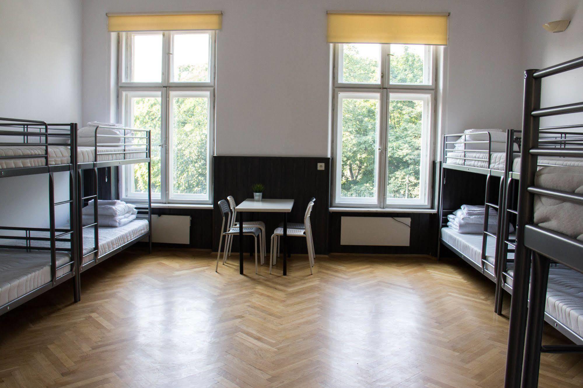 Grand Central Hostel Krakkó Kültér fotó