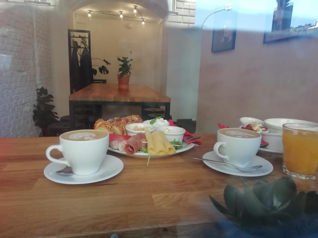 Grand Central Hostel Krakkó Kültér fotó